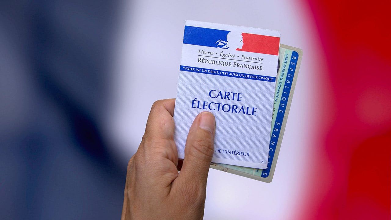 Régularisation des « sans papiers » : La fermeté de façade du gouvernement démentie par les chiffres