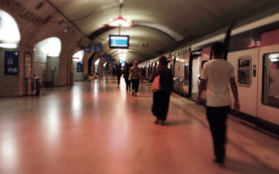 Il pleut dans les couloirs du RER : la France d’aujourd’hui, c’est la Pologne des années 1980