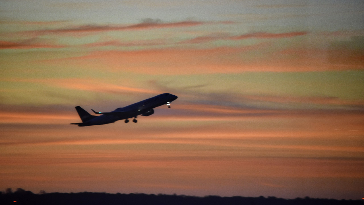 Chaque année 45.000 Français sortent, 200.000 étrangers entrent !