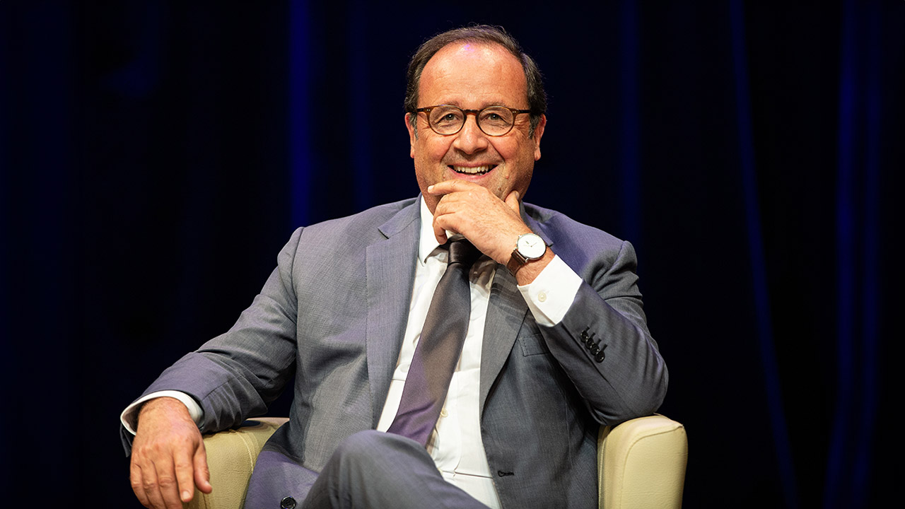 François Hollande : le « géant » qui va dans le mur, au ralenti et sans bling-bling François Hollande : le « géant » qui va dans le mur, au ralenti et sans bling-bling