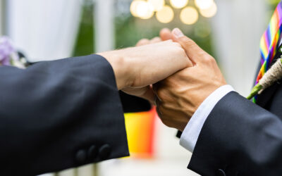 « Laissez-nous nous marier, adopter et procréer ! »