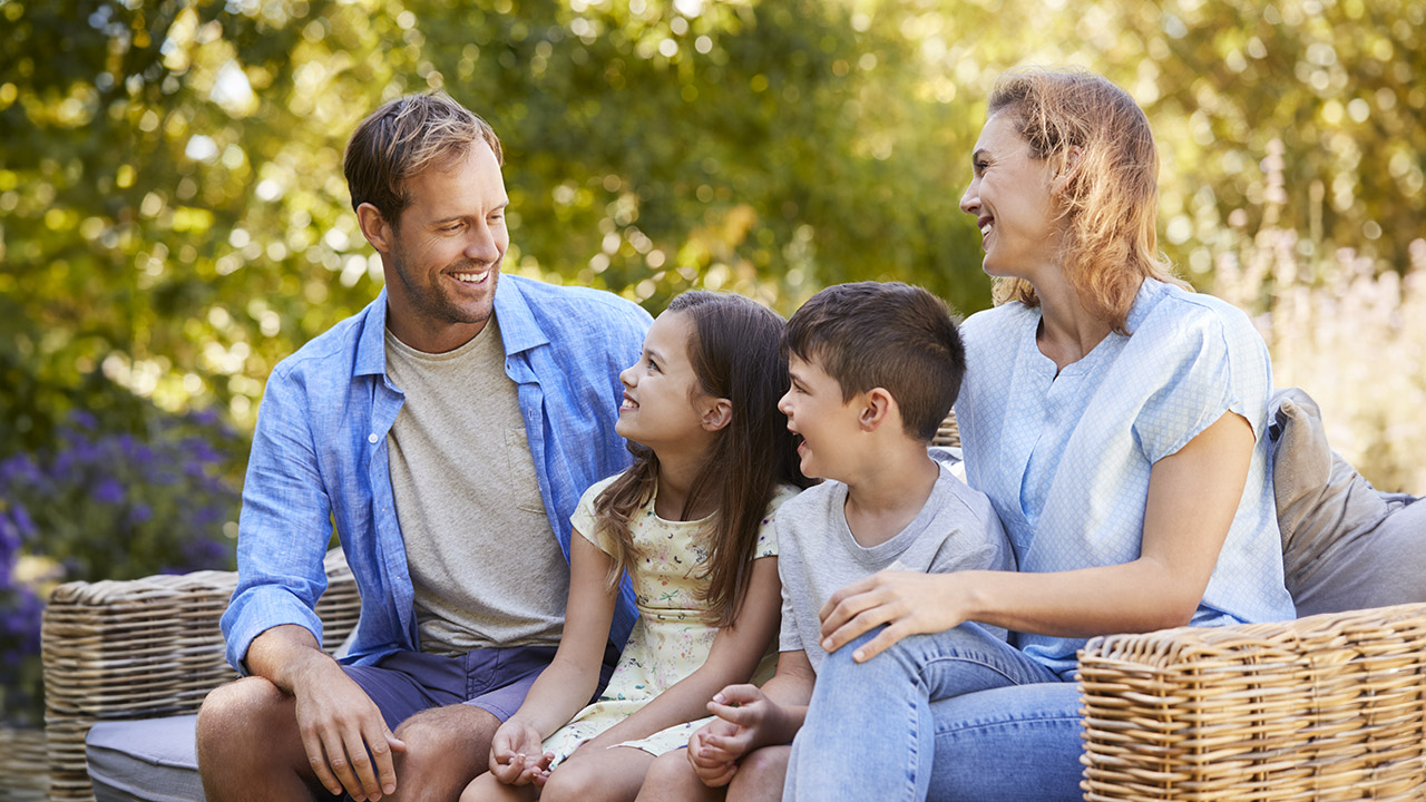Démantèlement de la politique familiale : un crime contre la France
