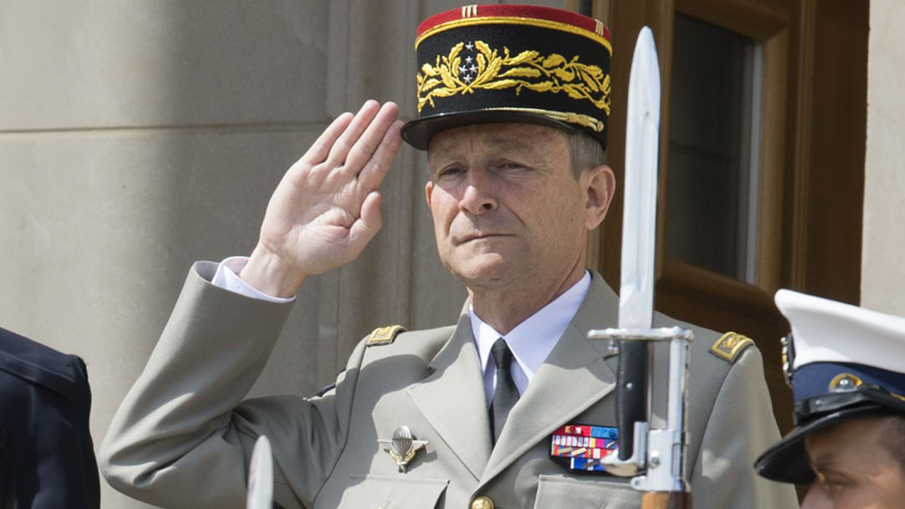 Les généraux, comme les Français, en ont ras le bol de la décadence de l’UMPS !