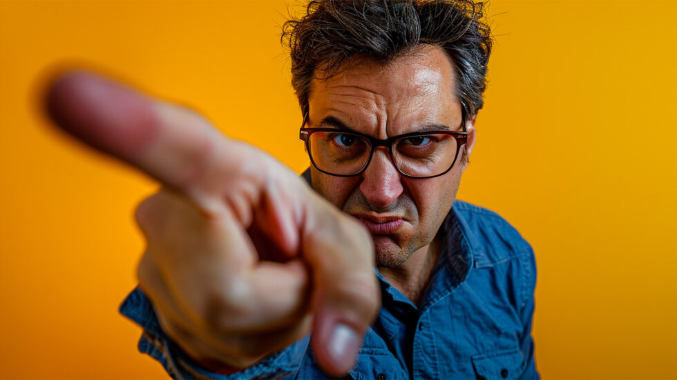 L’inversion accusatoire : un artifice de propagande aux mains de l’oligarchie, qu’il faut dénoncer