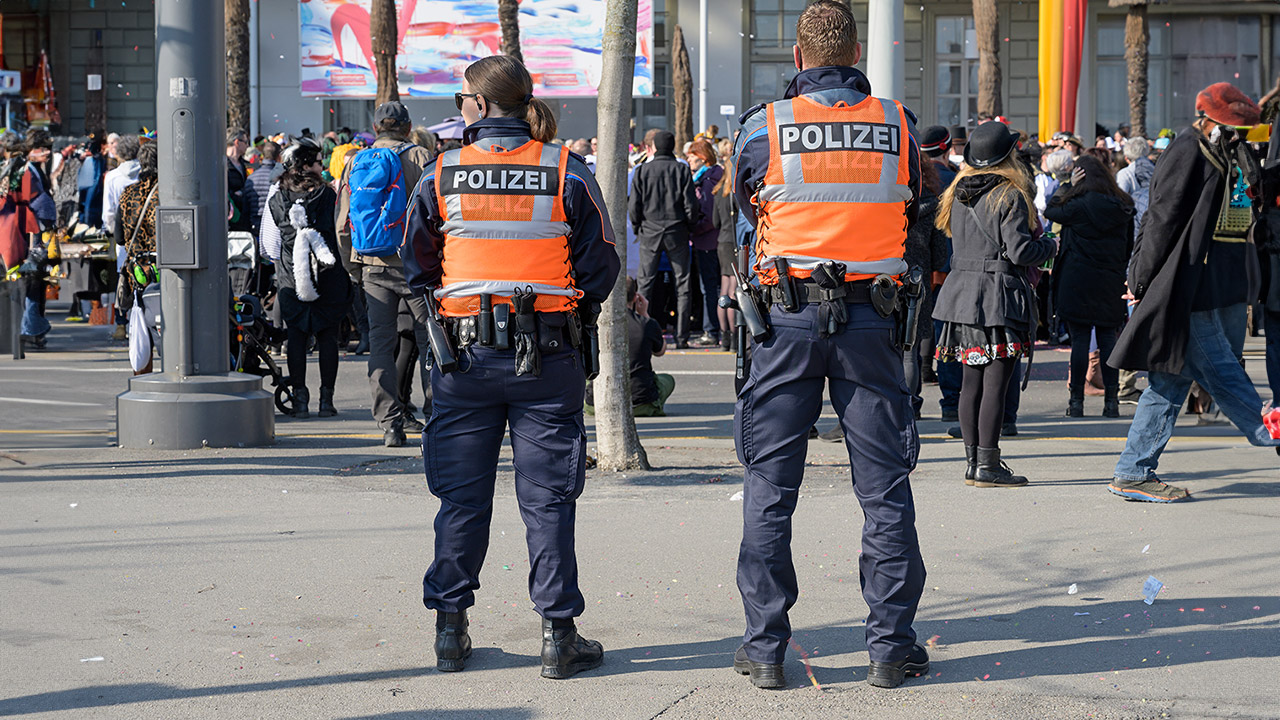 Suisse : mais que fait la police…