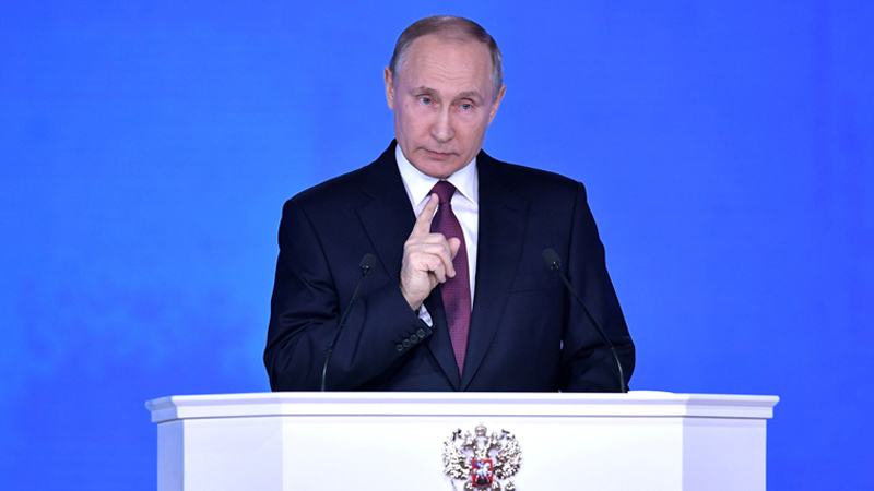 « Un Russe nommé Poutine », d’Héléna Perroud : un chef d’État au service de son peuple