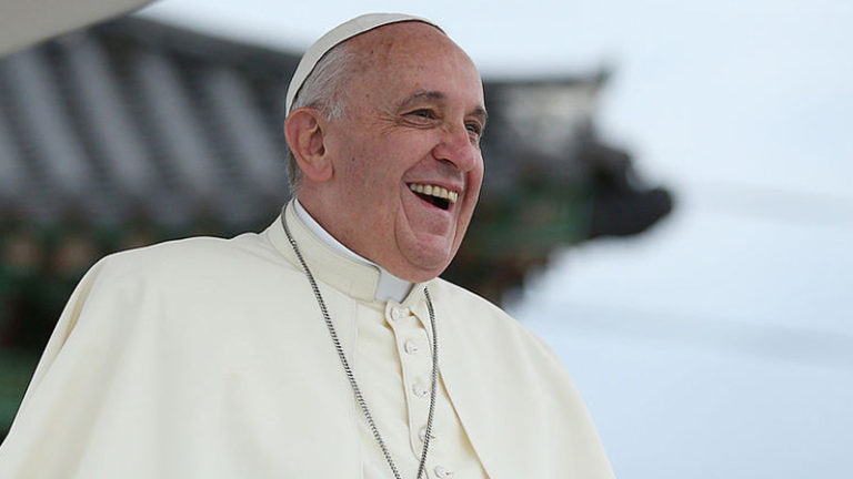 Emmanuel Macron et le pape François ont les mêmes conseillers immigrationnistes