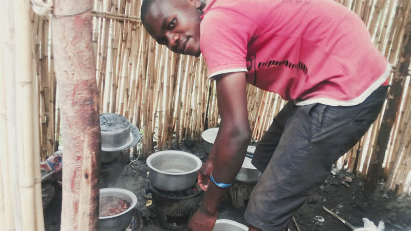 Des migrants en cuisine ? L’immigration n’enrichit que les patrons