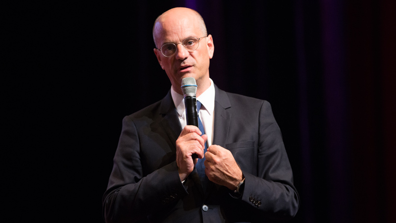 Bluff et imposture :  Blanquer persiste et signe