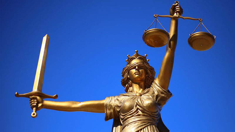 Entre Cédric Herrou et les Identitaires, la justice française a tranché