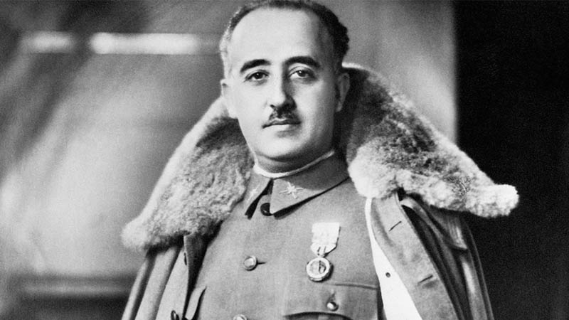 Une figure socialiste explique son opposition à l’exhumation de Franco