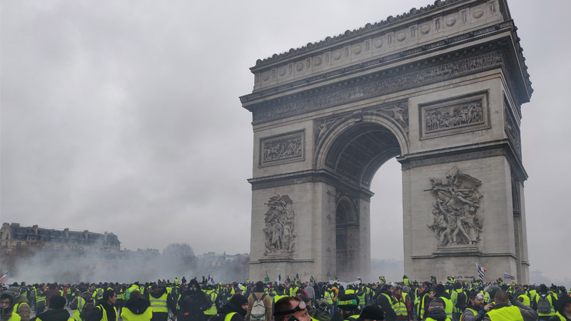 Les gilets jaunes au cœur de la guerre médiatique