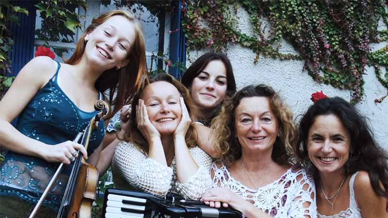 Journée de la femme : qu’est-ce qu’être française ? [Vidéo]