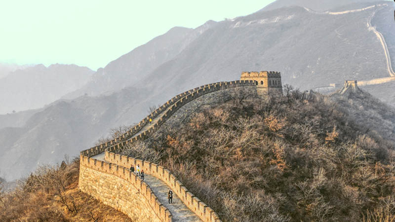 Chine-USA : bras de fer à haut risque sur le Covid-19