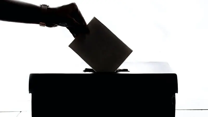 etats-unis-vote-par-correspondance-voie-royale-de-la-fraude-800x450.jpg.webp