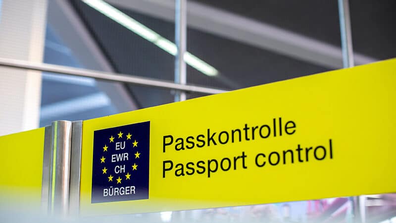 Immigration : comment en finir avec les frontières passoires de l'espace Schengen ?