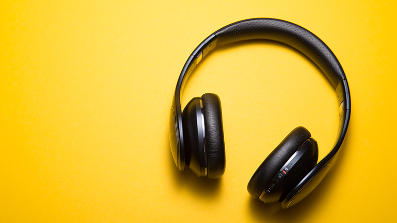 Quand les sons et la musique permettent de contrôler les foules