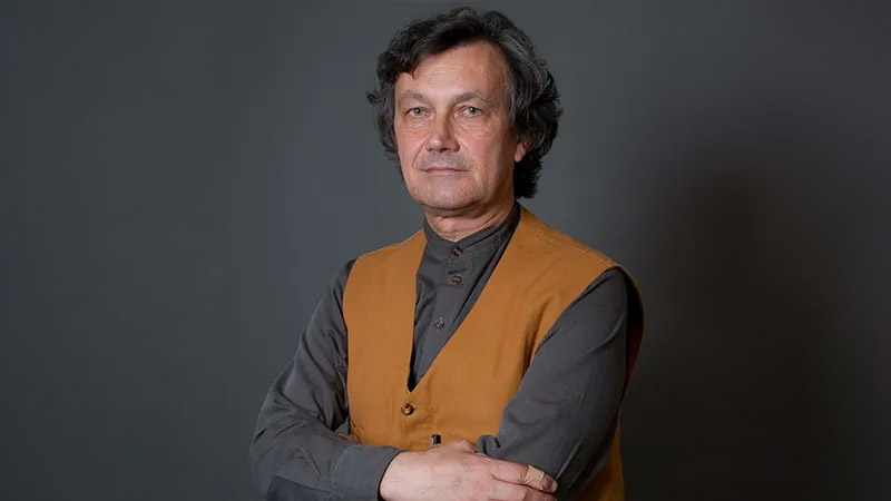 Disparition de François-Bernard Huyghe, un phare en pleine tempête