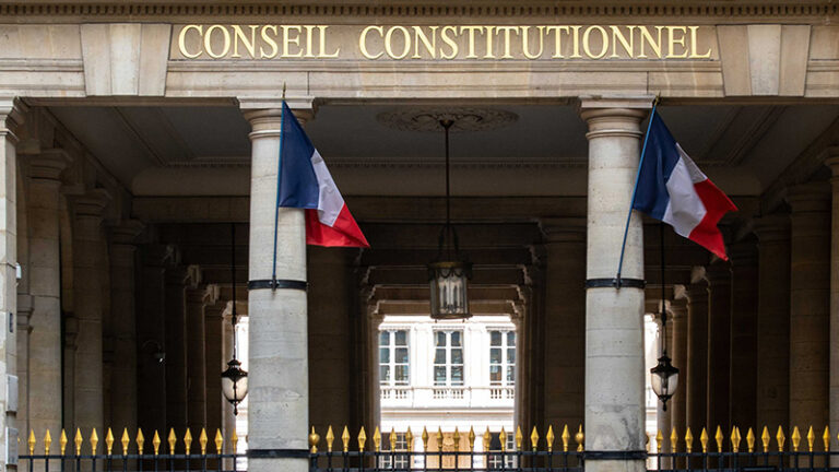 Censure de la loi immigration par le Conseil constitutionnel : État de droit et arbitraire du juge