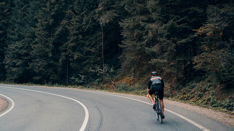 Les sportifs roulent pour le Système