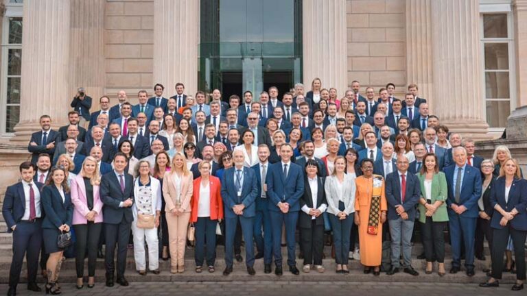 Rassemblement national : « brebis galeuses » et poules mouillées
